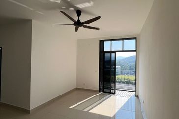 Henna Residence @ The Quartz