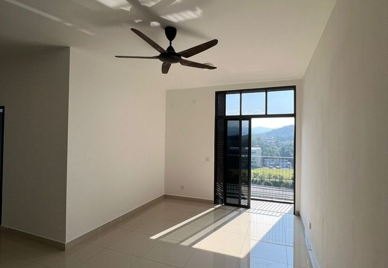 Henna Residence @ The Quartz