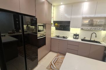 Henna Residence @ The Quartz