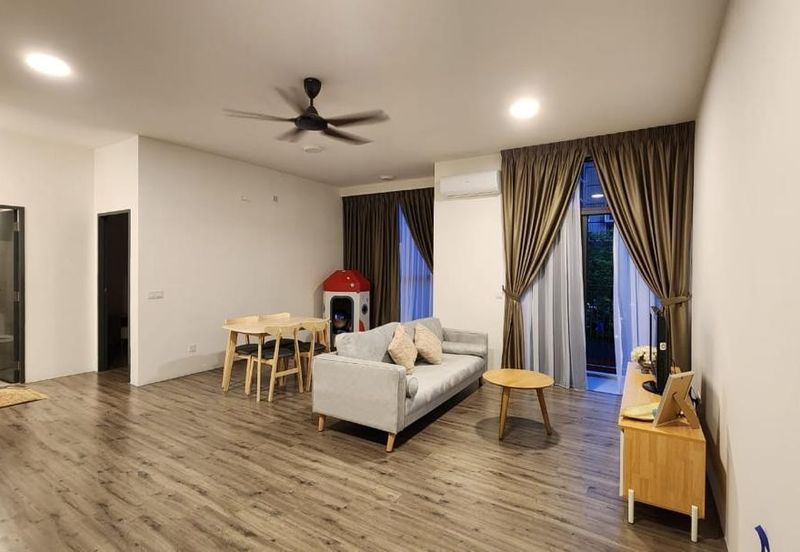 Henna Residence @ The Quartz