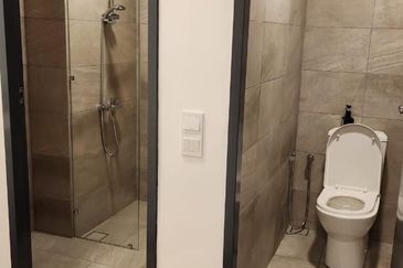 Henna Residence @ The Quartz