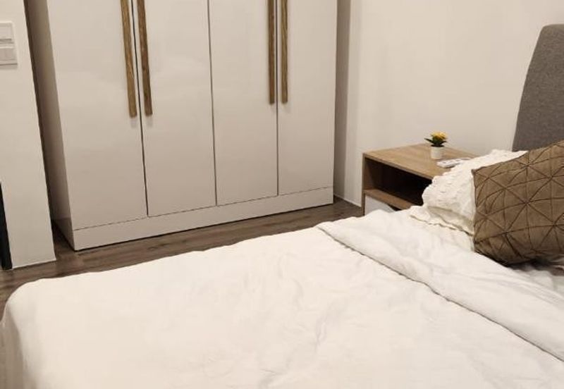 Henna Residence @ The Quartz