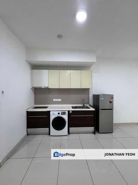 Sungai Buloh Dsara Sentral Condo Partly Furnished For Rent, Selangor, Sungai Buloh