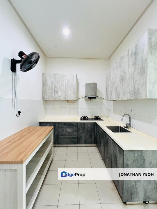 KL Suwway Monatan Courtyard 5 Bed Partly Furnished For Sale, Kuala Lumpur, Taman Melawati