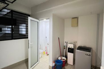 Royalle Condominium @ North Kiara