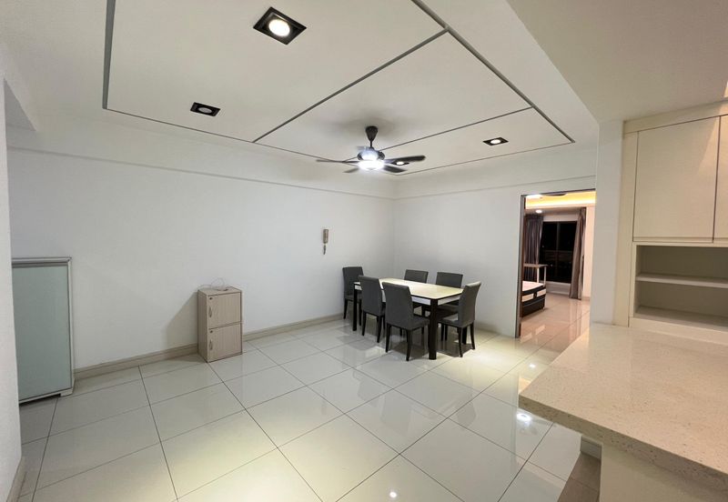 Royalle Condominium @ North Kiara