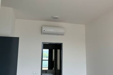 Henna Residence @ The Quartz