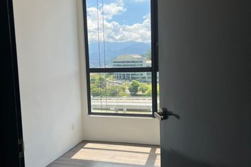 Henna Residence @ The Quartz