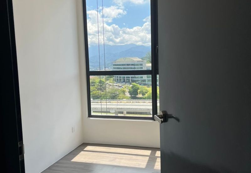 Henna Residence @ The Quartz