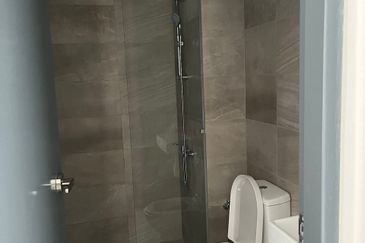 Henna Residence @ The Quartz