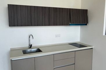 Henna Residence @ The Quartz