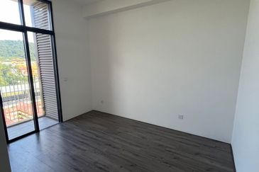 Henna Residence @ The Quartz