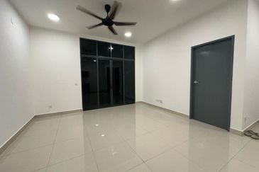 Henna Residence @ The Quartz