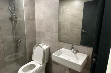 Henna Residence @ The Quartz