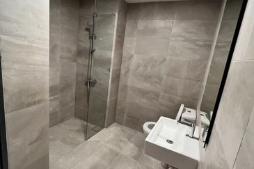 Henna Residence @ The Quartz