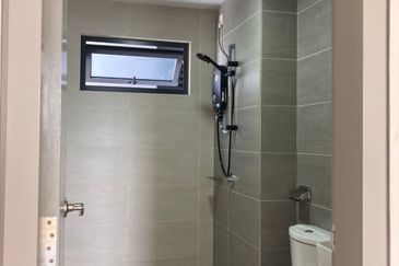 UPPERVILLE @ 16 Quartz Melawati