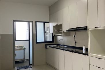 UPPERVILLE @ 16 Quartz Melawati