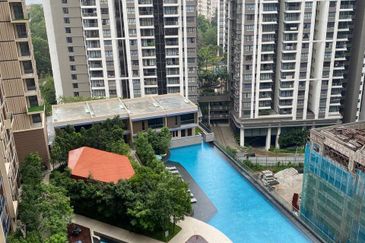 Henna Residence @ The Quartz