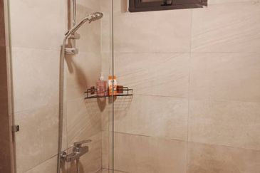 Henna Residence @ The Quartz