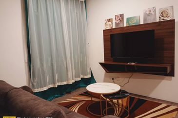 Henna Residence @ The Quartz