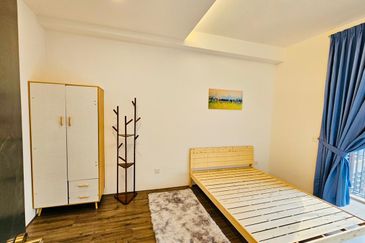 Henna Residence @ The Quartz