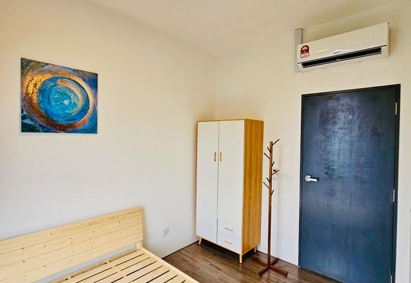 Henna Residence @ The Quartz