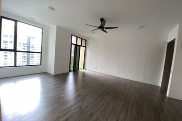 Henna Residence @ The Quartz