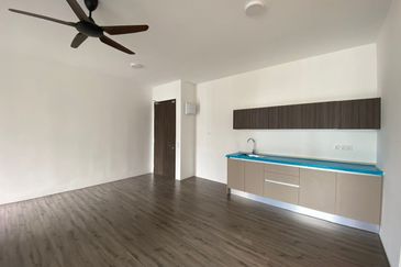 Henna Residence @ The Quartz