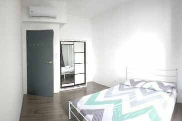 Henna Residence @ The Quartz