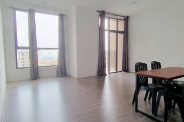 Henna Residence @ The Quartz