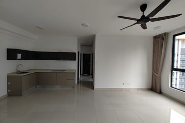 Henna Residence @ The Quartz