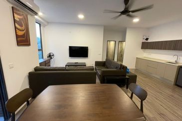 Henna Residence @ The Quartz