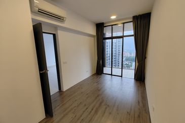 Henna Residence @ The Quartz