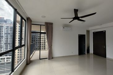 Henna Residence @ The Quartz