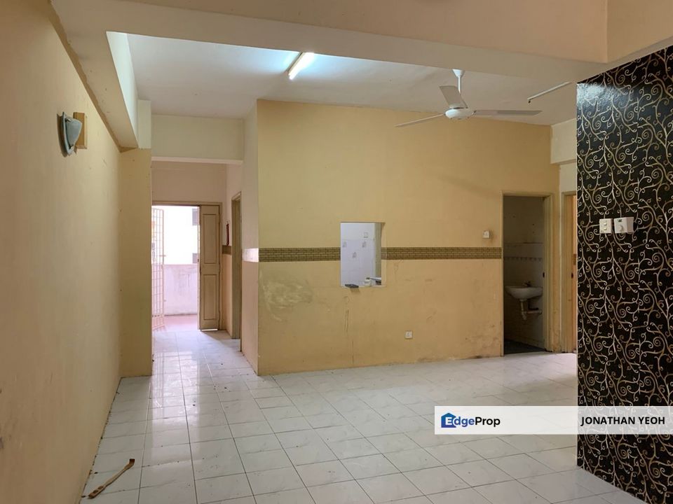 KL Kepong Prima Saujana Apartment 3 Room 2 Bathroom For Sale, Kuala Lumpur, Kepong