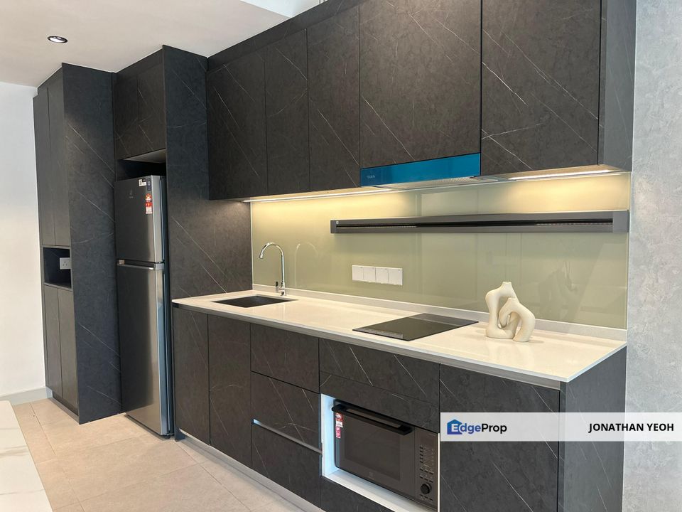 KL Ampang The Atrium Embassy road Fully Furnished 1 Plus 1 Room, Kuala Lumpur, Ampang