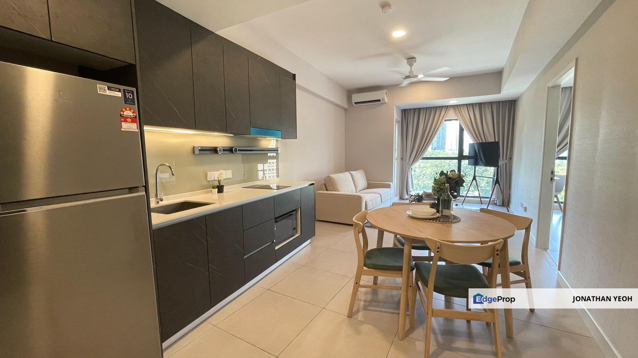 KL Ampang The Atrium Embassy road Fully Furnished 1 Plus 1 Room, Kuala Lumpur, Ampang