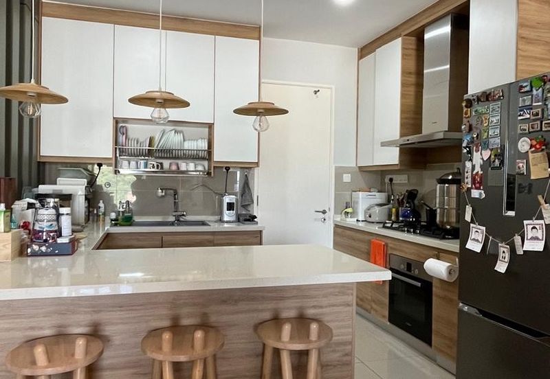 UPPERVILLE @ 16 Quartz Melawati