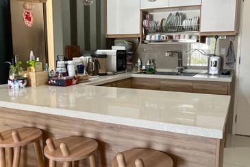 UPPERVILLE @ 16 Quartz Melawati