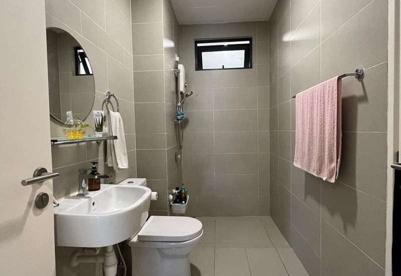 UPPERVILLE @ 16 Quartz Melawati