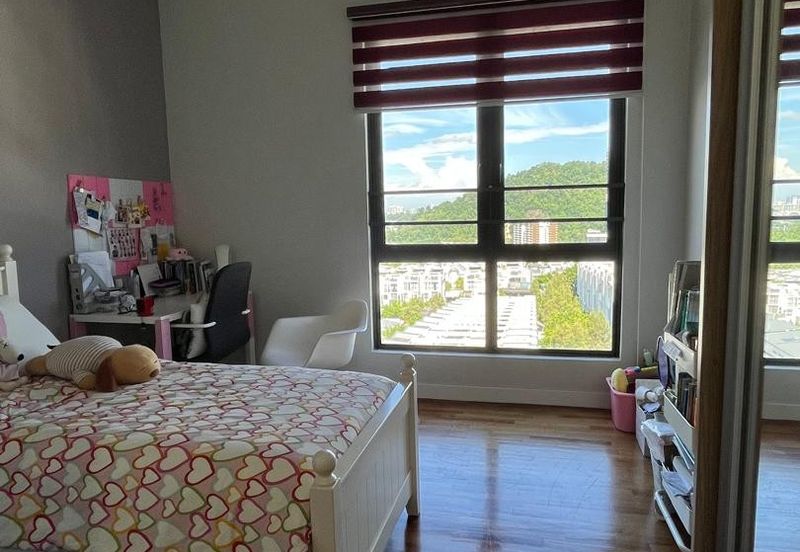 UPPERVILLE @ 16 Quartz Melawati