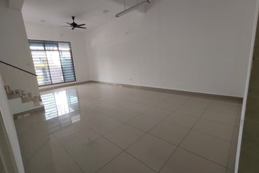 Austin Residence @Taman Mount Austin