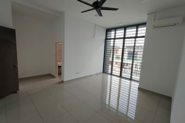 Austin Residence @Taman Mount Austin