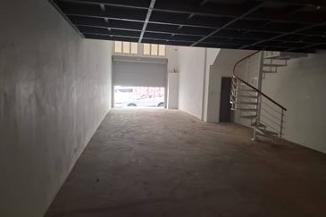 Jalan Austin Heights