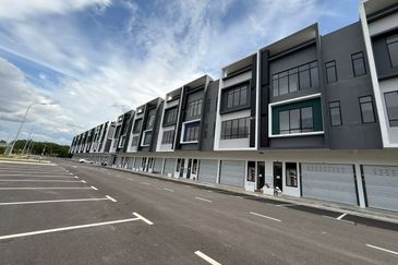 Crest @ Austin Emerald 2