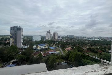 Seasons Luxury Apartments @ Amara Larkin