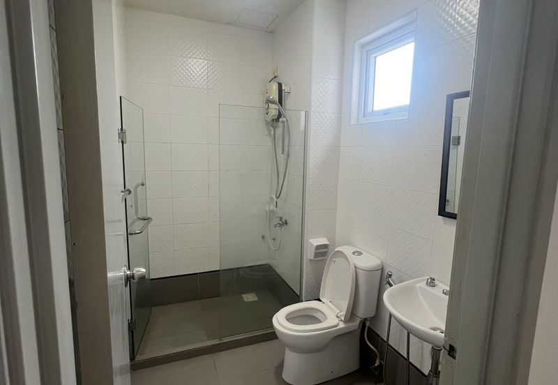 Seasons Luxury Apartments @ Amara Larkin