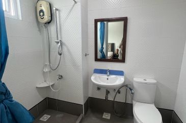 Seasons Luxury Apartments @ Amara Larkin