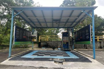 Seasons Luxury Apartments @ Amara Larkin