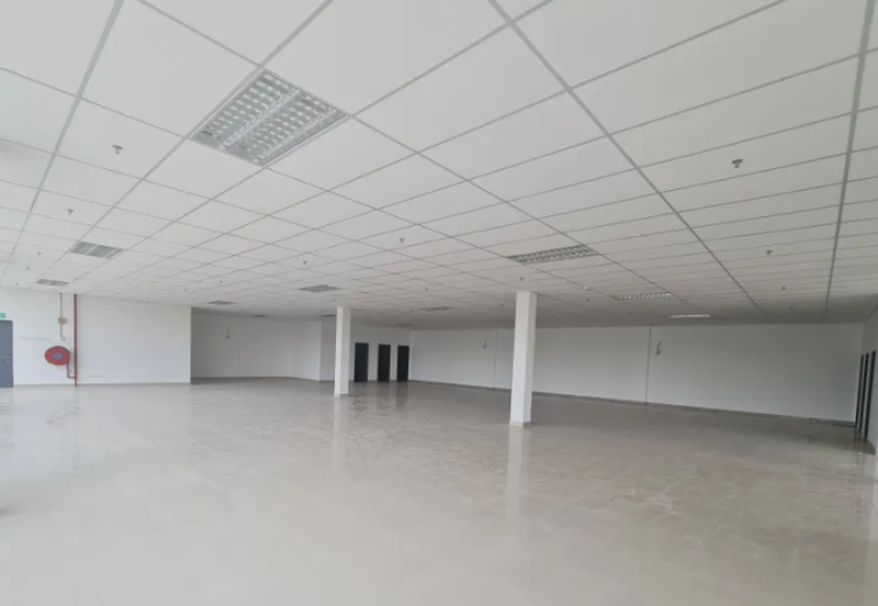 West Port, Pulau Indah